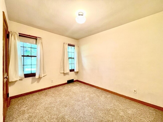 Building Photo - 3260 US-61