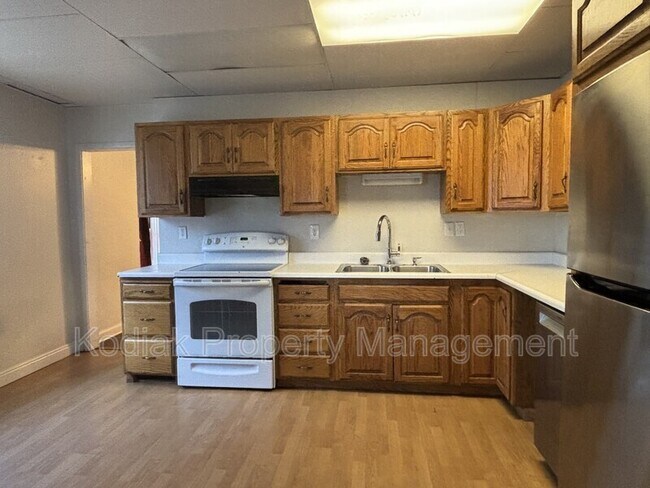 Building Photo - 356 S 900 E