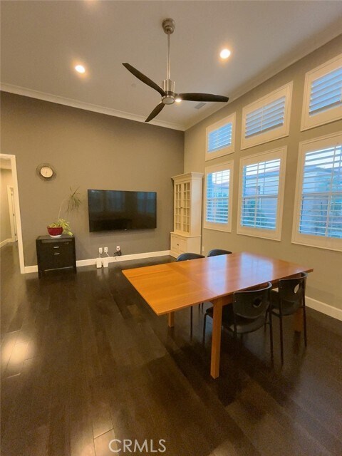 Building Photo - 134 Rodeo
