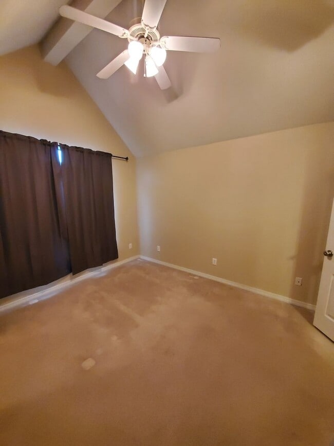Building Photo - College Station - 2 Bed / 2.5 Bath / 2 sto...