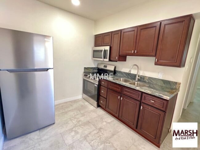 Building Photo - REMODELED 2 BEDROOM CONDO IN TEMPE!