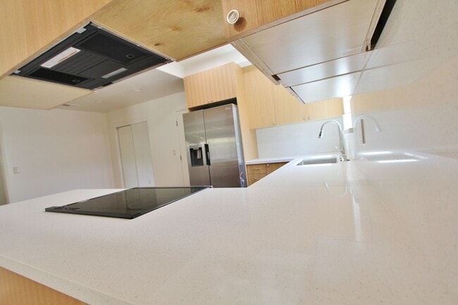 Building Photo - $3,990 - GORGEOUS FOUR BEDROOM HOME IN NOR...