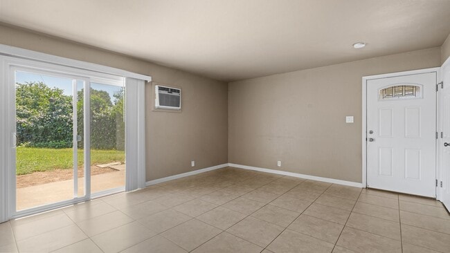 Building Photo - 2 bedroom duplex-home in Rancho Cordova