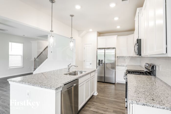 Building Photo - 717 Ridgemoor Trl
