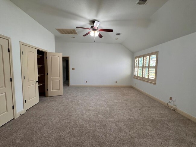 Building Photo - 206 Varco Dr