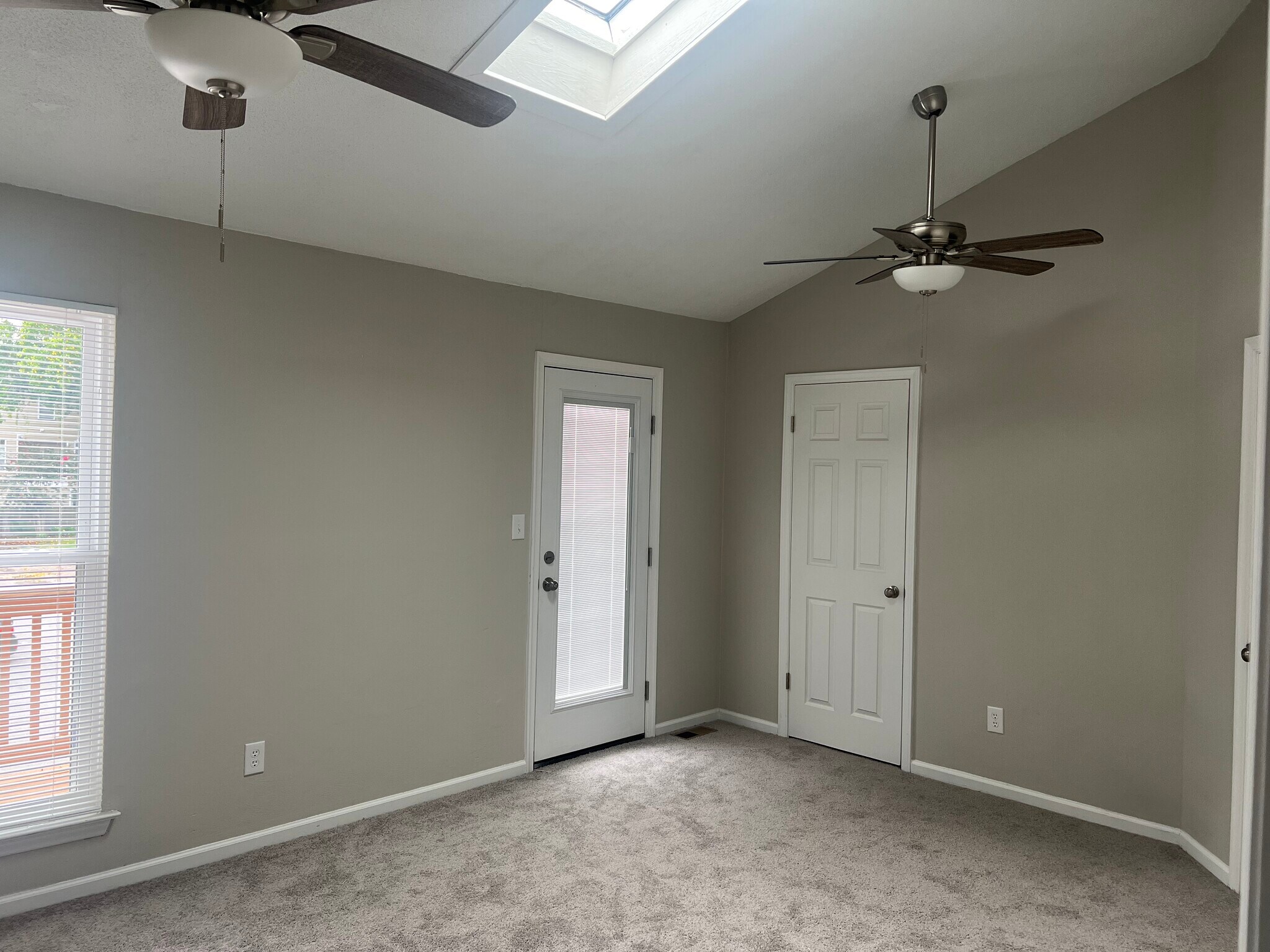 Primary Bedroom - 4750 Hollis Rd