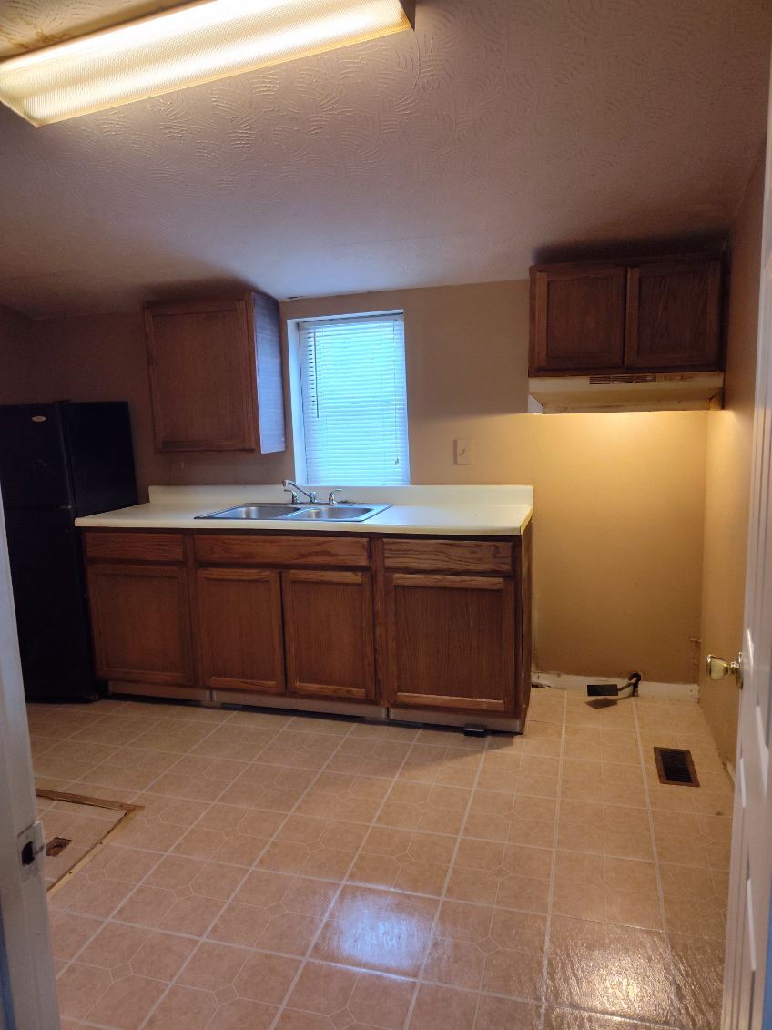 Building Photo - 1369 Catalpa St