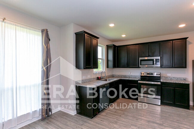 Building Photo - 909 Clanton Cove