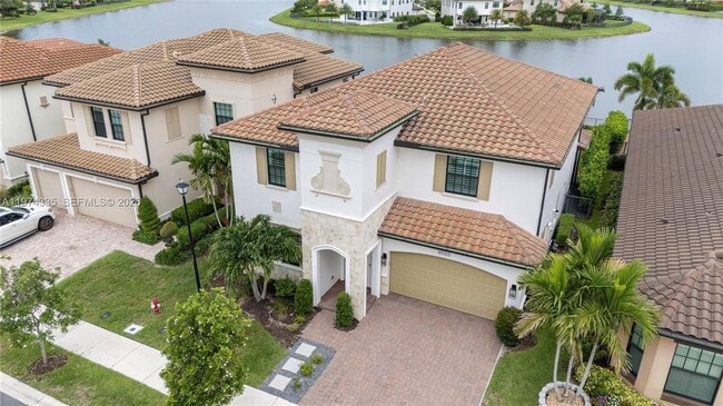 Building Photo - 8555 E Baypoint Cir