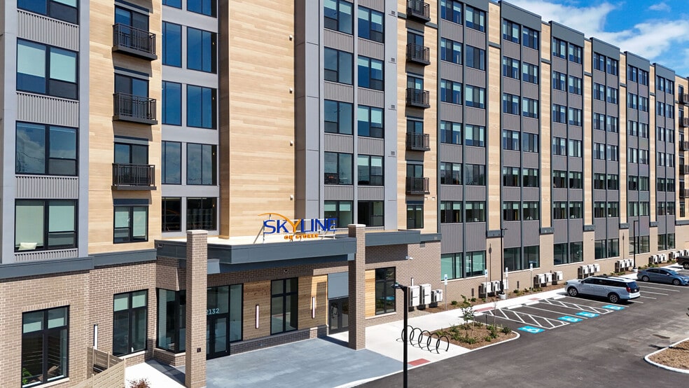 Primary Photo - Skyline On Stokes