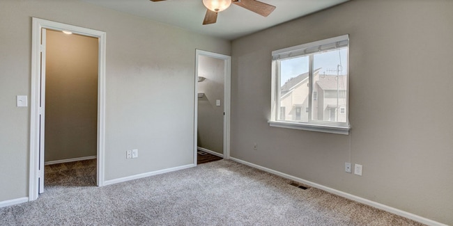 Building Photo - 747 Ponderosa Dr