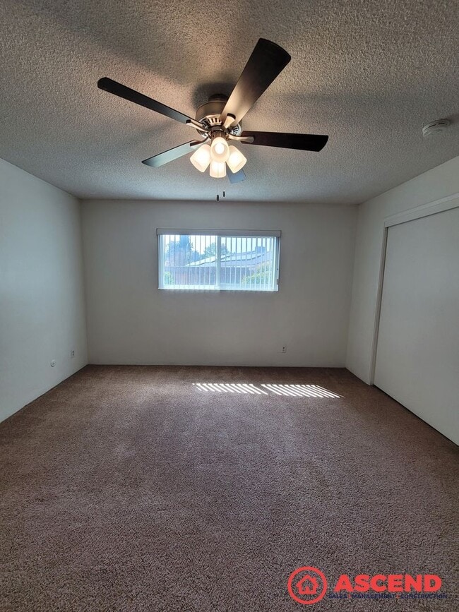 Building Photo - Comfortable 3BD/2BA Home in Bakersfield's 93309!