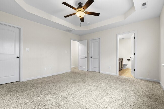 Building Photo - Evans Crossing