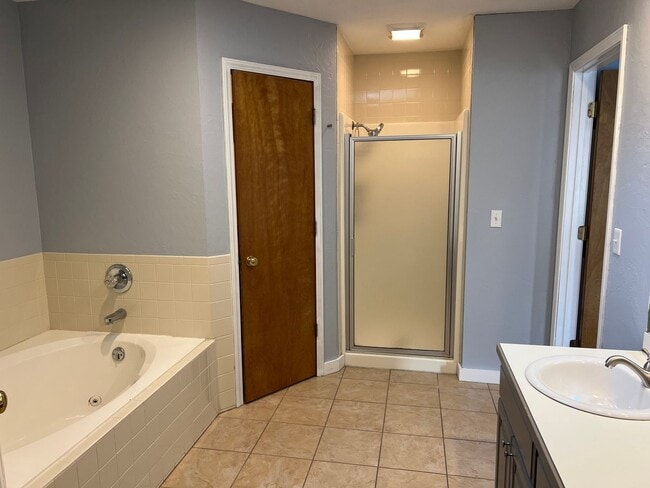 Building Photo - 3Bed / 2Bath in Springfield