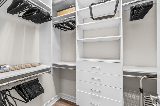 Building Photo - 114 Carmela Ct