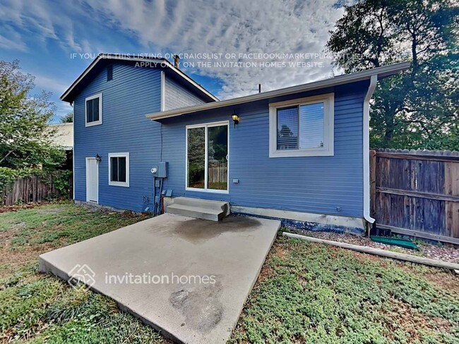 Building Photo - 1827 S Genoa St