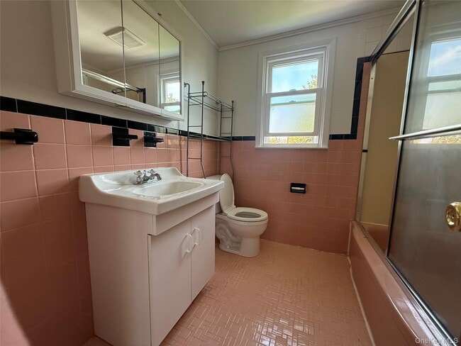 Building Photo - 31 Lenox Ave