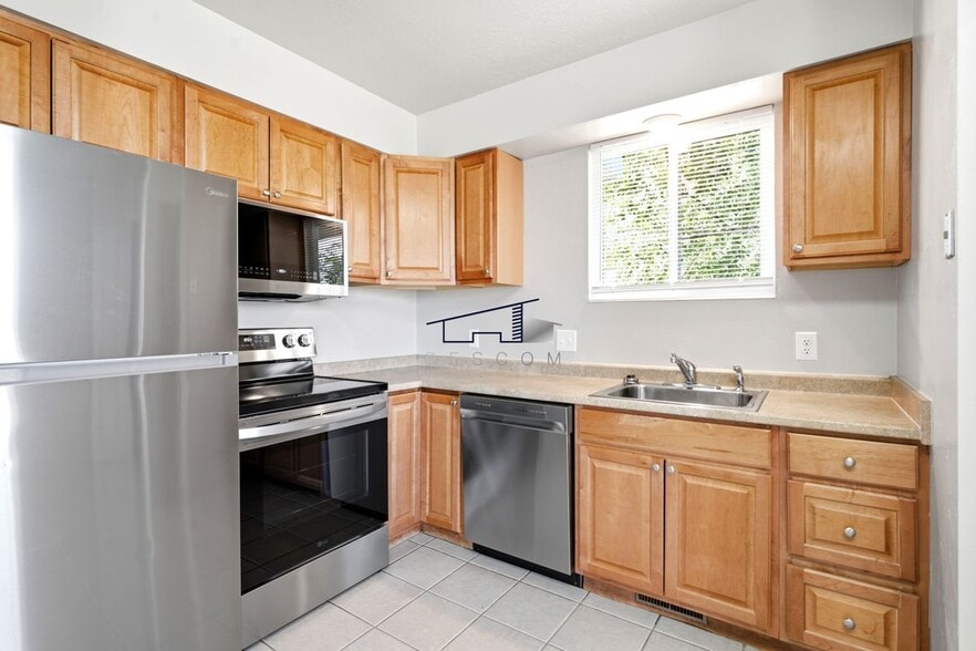 Building Photo - 445 W 4900 S