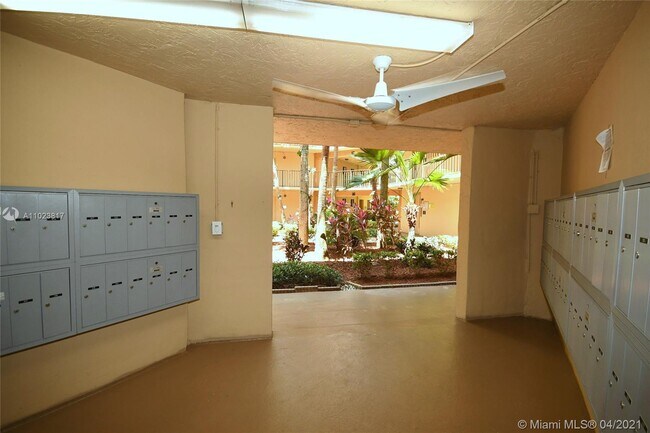 Building Photo - 8075 SW 107th Ave