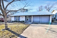 Building Photo - 9864 Childress Dr