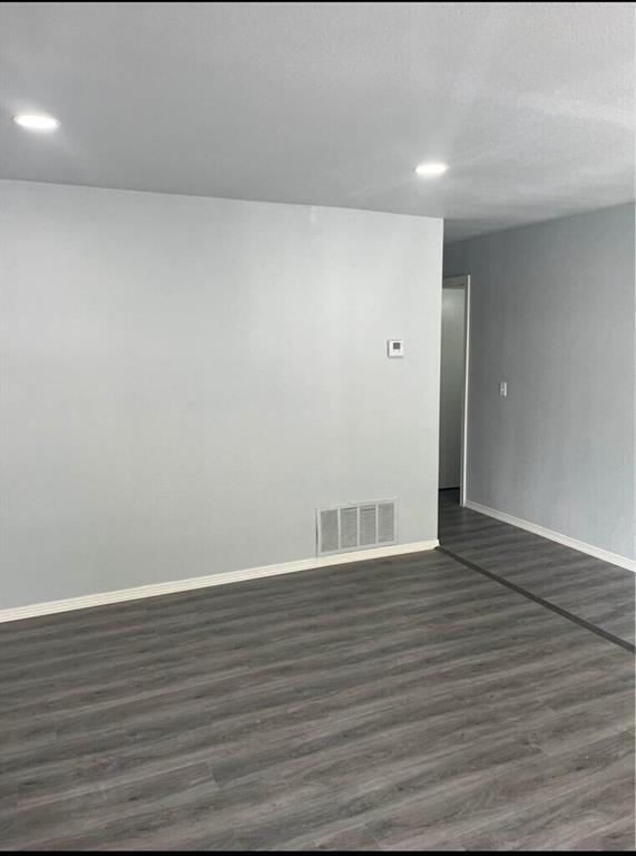 Building Photo - 1701 N Lewis Ave