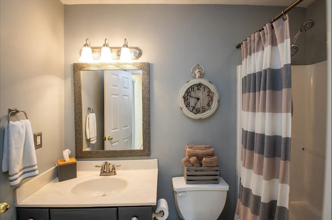 Building Photo - 212 Walter St