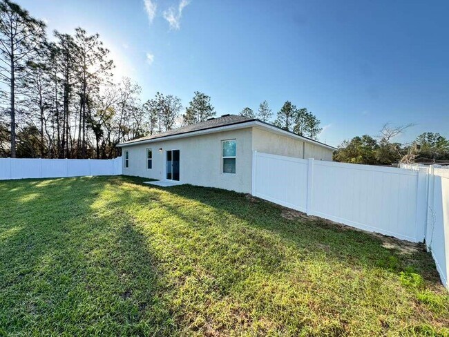 Building Photo - 4967 SW 150th Lane Rd