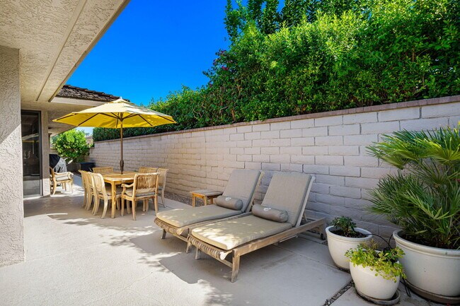 Building Photo - 76 Princeton Dr