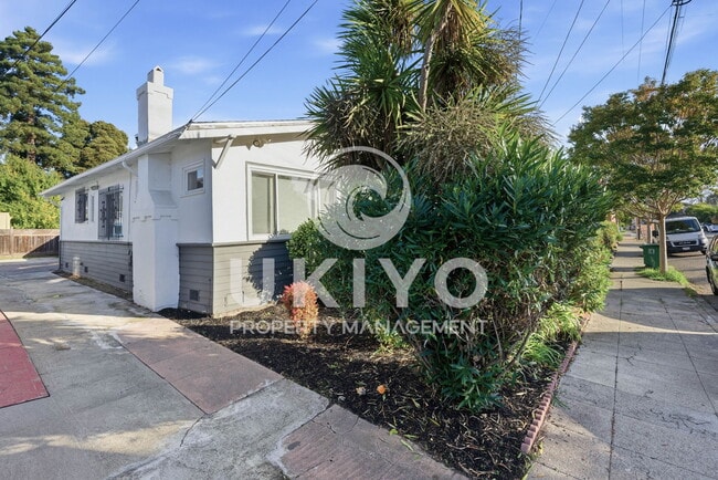 Building Photo - 2955 California St