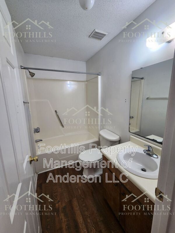 Building Photo - 4315 Lexington Way