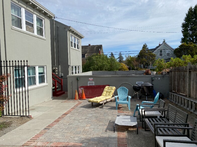 Building Photo - 203 Howard St