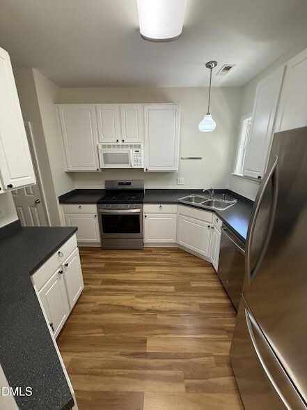 Building Photo - 4046 Landover Ln