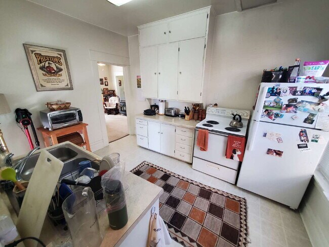Building Photo - Charming 2-Bed Home in Bellingham's Columb...