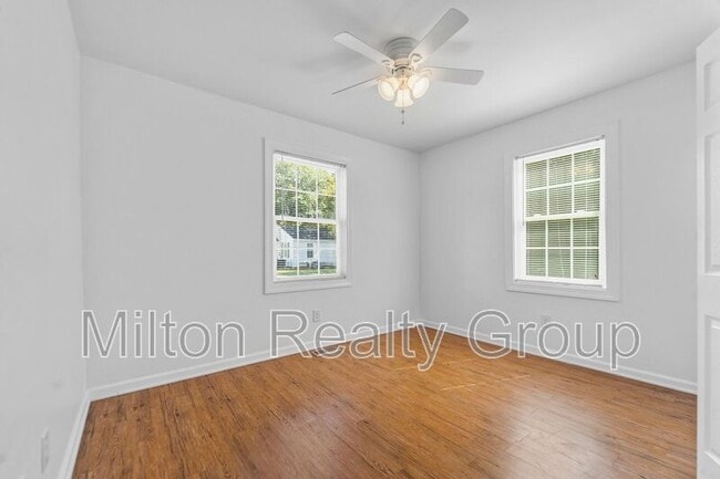 Building Photo - 93 W Hamer St