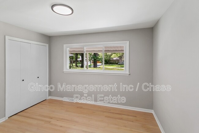 Building Photo - 5 Danube Way