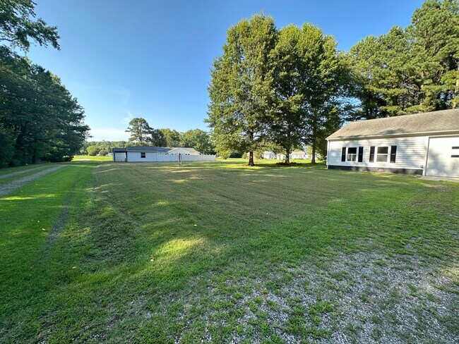 Building Photo - 9576 Maryus Rd