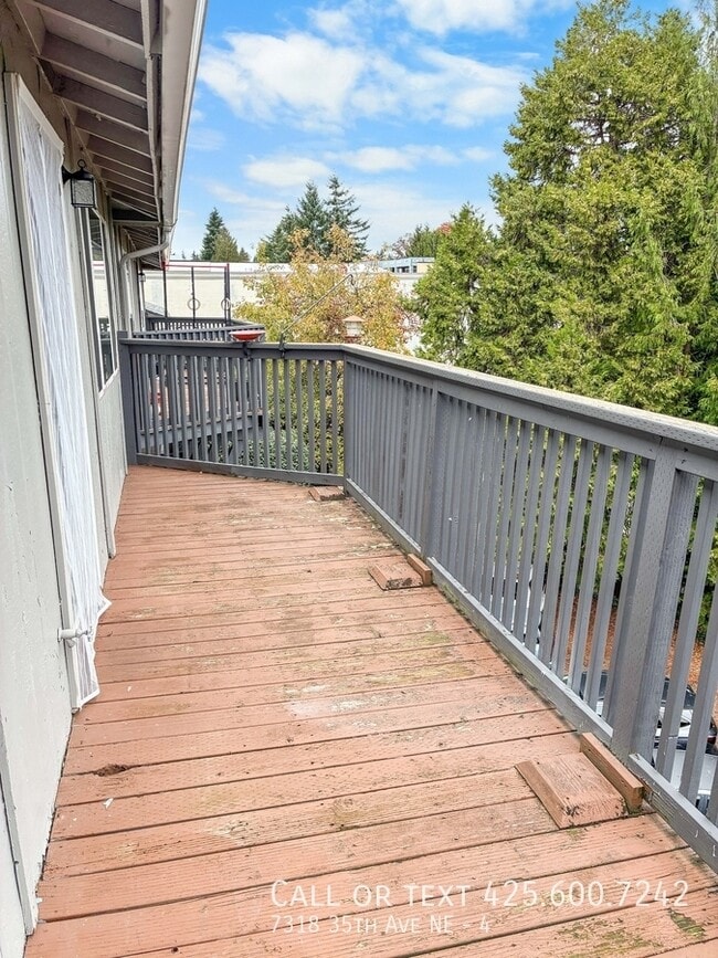 Building Photo - 7318 35th Ave NE