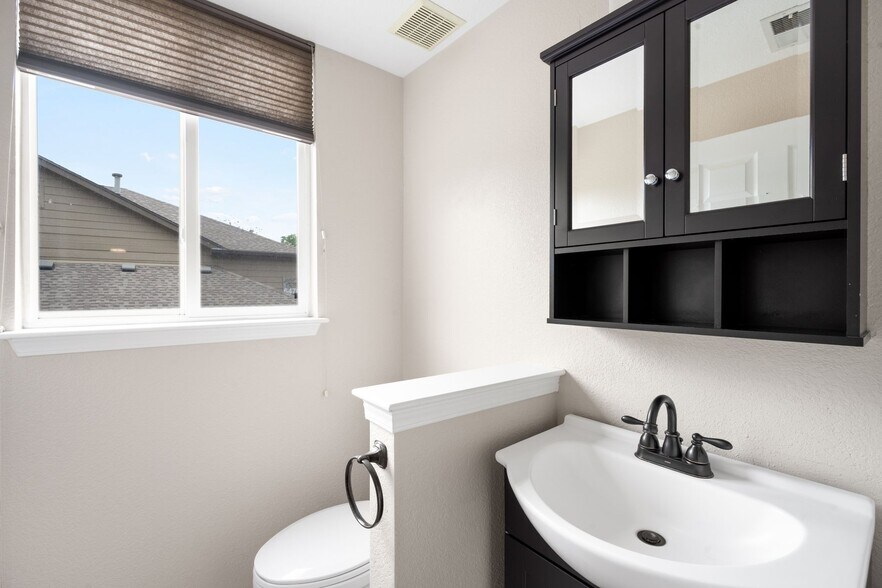 Building Photo - 6478 Silver Mesa Dr