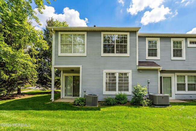 Building Photo - 2 Jodhpur Ct