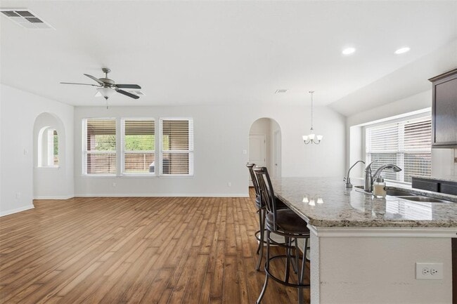 Building Photo - 339 Sycamore St