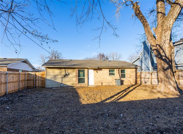 Building Photo - 1022 Daniels Dr