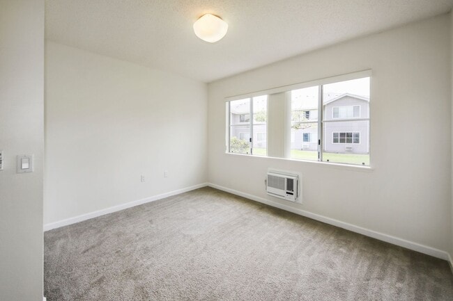 Building Photo - 95-1055 Kaapeha St #145