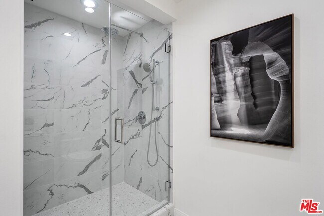 Building Photo - 11543 Sunshine Terrace