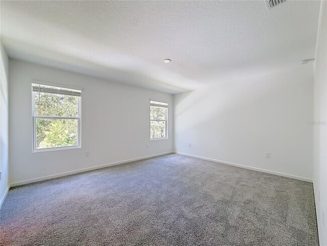 Building Photo - 770 Lake Dell Ave