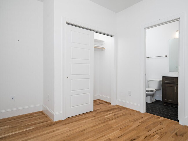 Building Photo - 3807 1/2 Marcom St