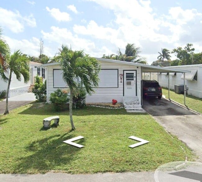 Building Photo - 2680 SW 54th St