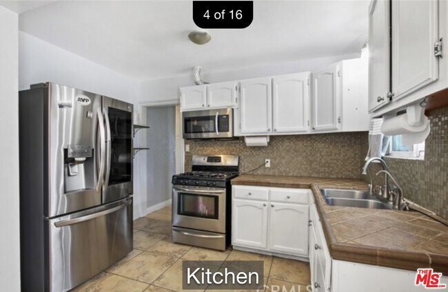 Building Photo - 11143 Ruthelen St