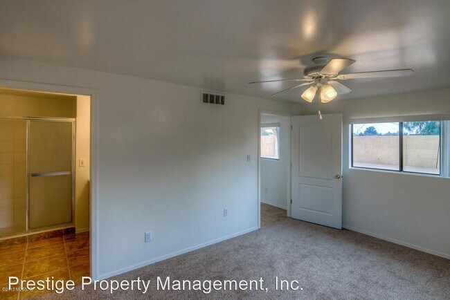 Building Photo - 4 br, 2 bath House - 4656 E 14th St