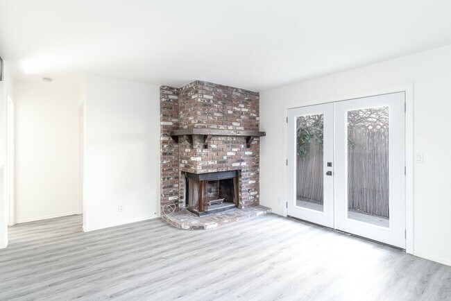 Building Photo - 109 Ojai Ave