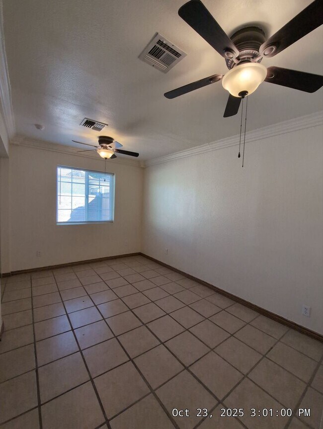 Building Photo - Welcome to your new cozy, immaculate and spacious home!